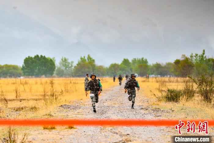 西藏军区开展年度创破记录比武活动