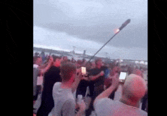 向大厦喷射烟花，一名利物浦球迷因纵火罪被捕