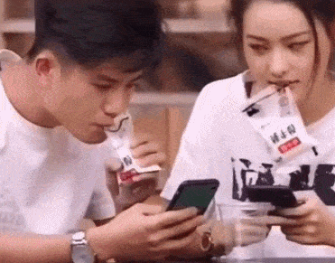 三编丨情侣之间的小游戏永远都是女方赢 不过有