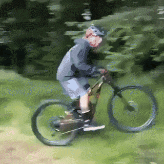 三编丨情侣之间的小游戏永远都是女方赢 不过有