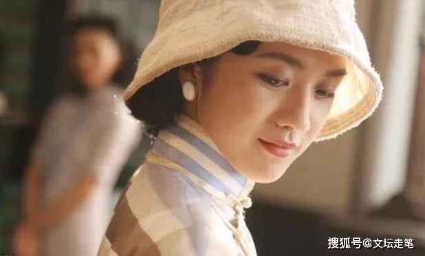 她是军统女特工，却冒死救下地下党员，11年后她