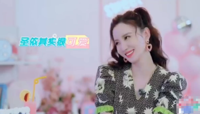 张萌回应“假哭”表情包：唱完后要一秒切换到