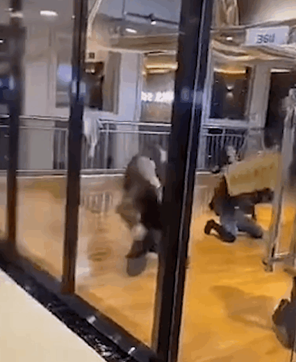 健身房的保洁阿姨有多野？健身三年小伙表示：