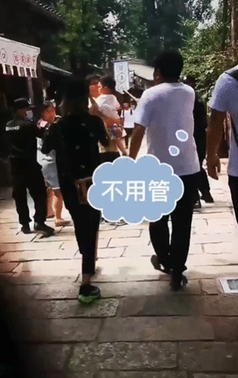 51岁于谦出行排场大，保安驱赶路人惹众怒，于谦