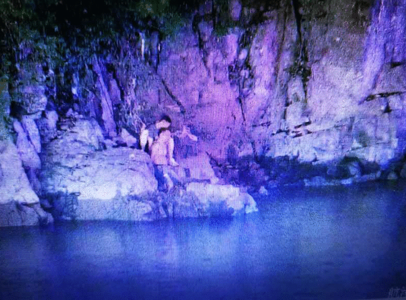 “没力气了，你们太能跑！”面对警察追捕，男