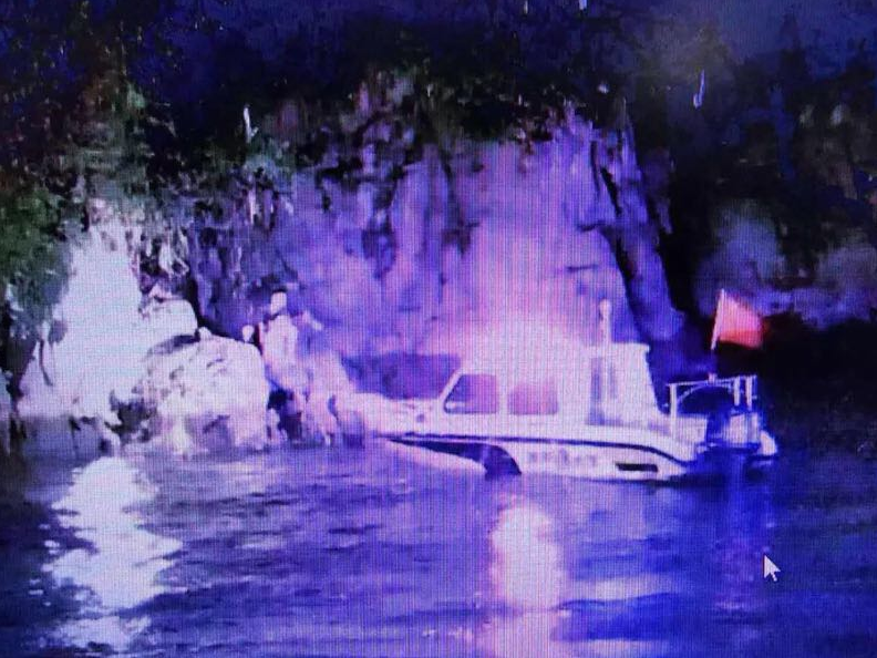 “没力气了，你们太能跑！”面对警察追捕，男