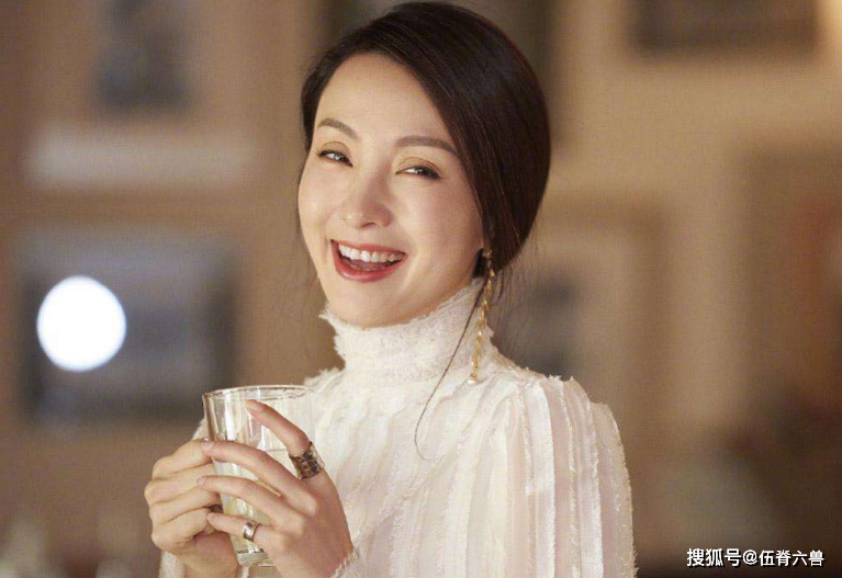 人走茶凉的娱乐圈：陶虹感慨没人关注，黄晓明