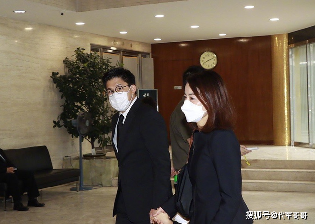 97岁吕燕妮因病离世，生前为人宽厚低调，与孙媳