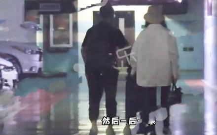 “林有有”疑恋情曝光，与神秘男当街搂抱，被