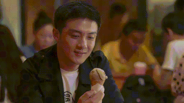 被男方拉黑都不罢休，铁了心做小三？又一位演