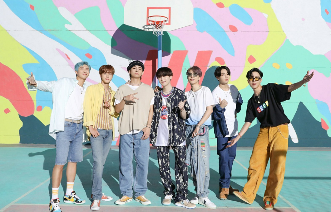 方时赫自掏腰包赠BTS股份，被误会“抠门”，赠