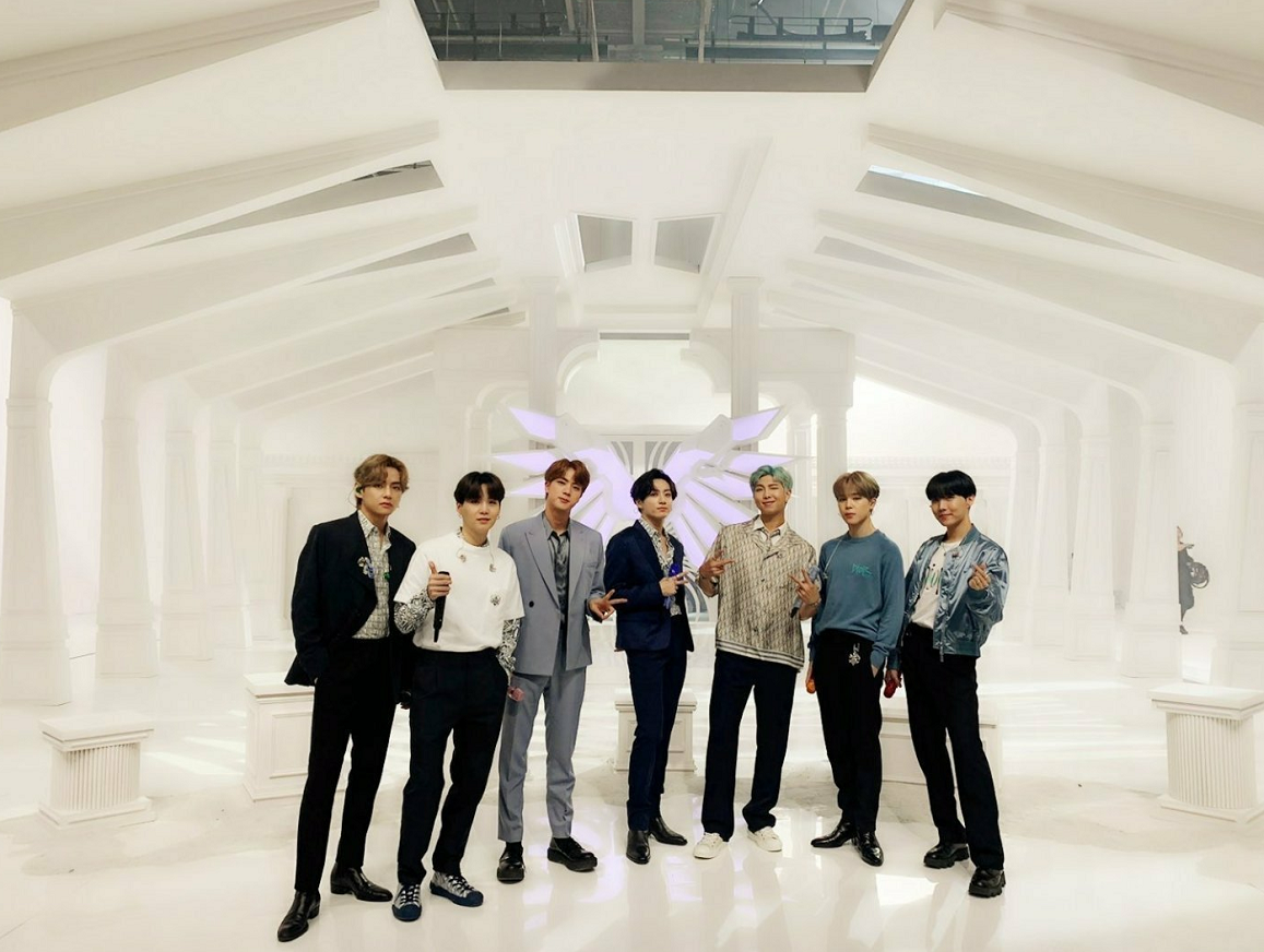 方时赫自掏腰包赠BTS股份，被误会“抠门”，赠
