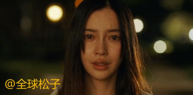 baby哭戏登热搜榜首，“微笑唇”阻碍了她的演技