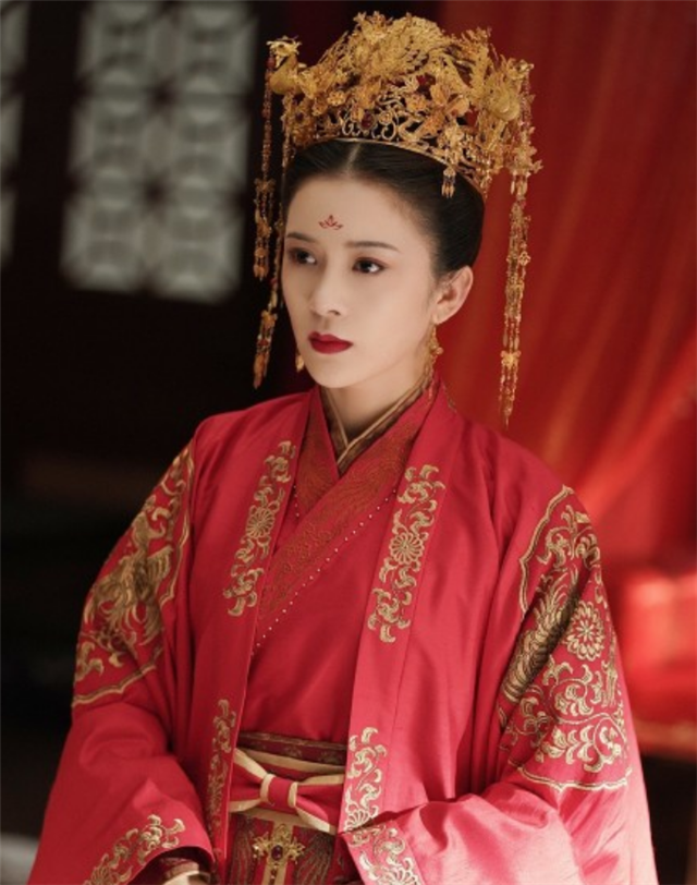 《长安诺》女主赵韩樱子被传隐婚，结婚请柬和