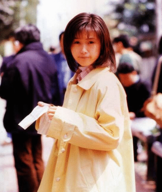 明明是风靡亚洲的天后，为何酒井法子走向“在