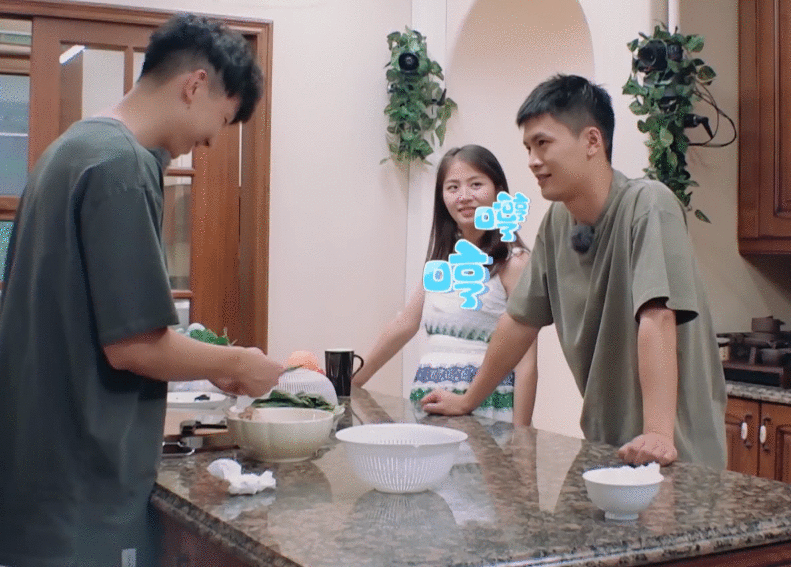 一个富二代，一个农村娃，消费观不同，这对明