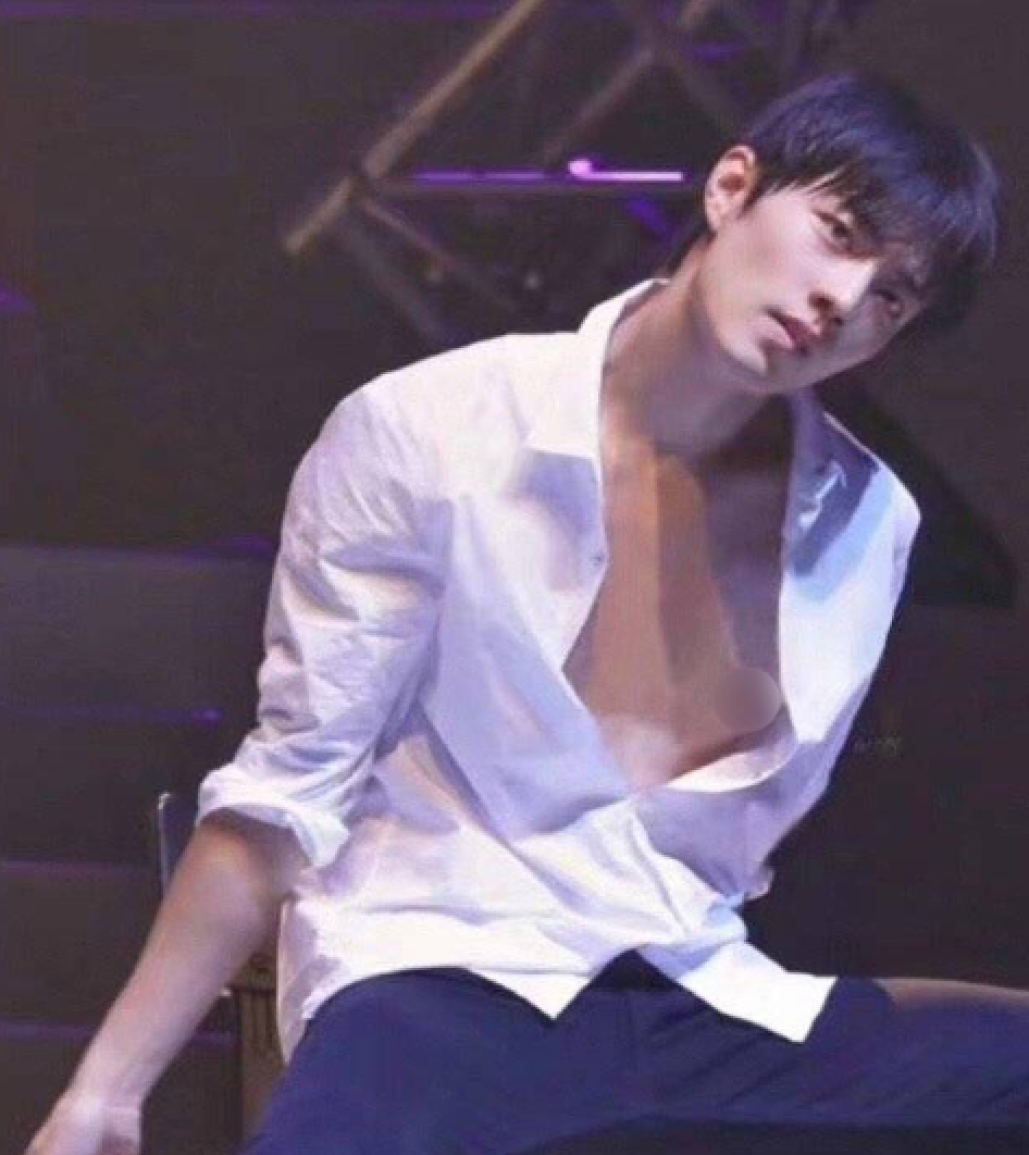 肖战曾被女演员质疑太瘦，他称这简直是侮辱，
