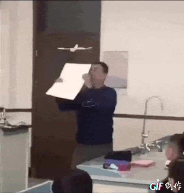 三编丨情侣之间的小游戏永远都是女方赢 不过有