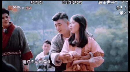 广西少女深夜醉酒回家，遭小区保安扒衣：你大