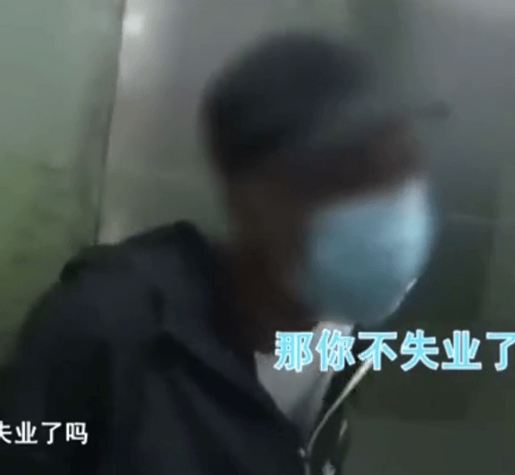 太嚣张！小偷地铁偷手机后和警察斗嘴：我不找