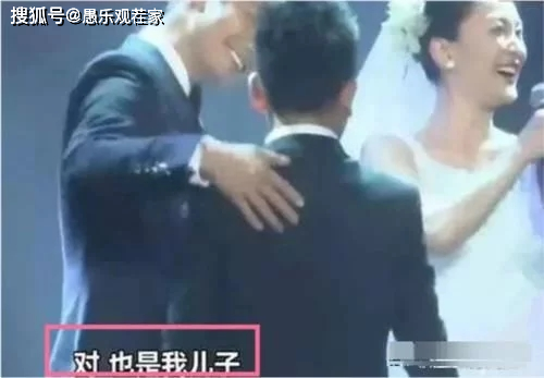 44岁陈坤现身直播间，皮肤黝黑无皱纹，完全不输