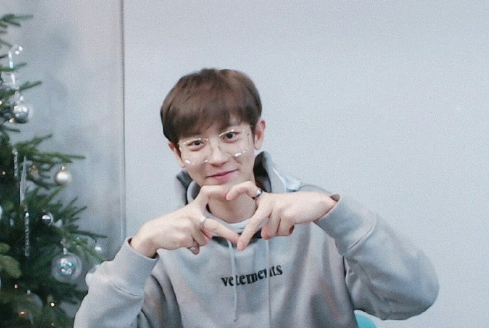 接触过朴灿烈的职员发声：亲身经历的事情，绝