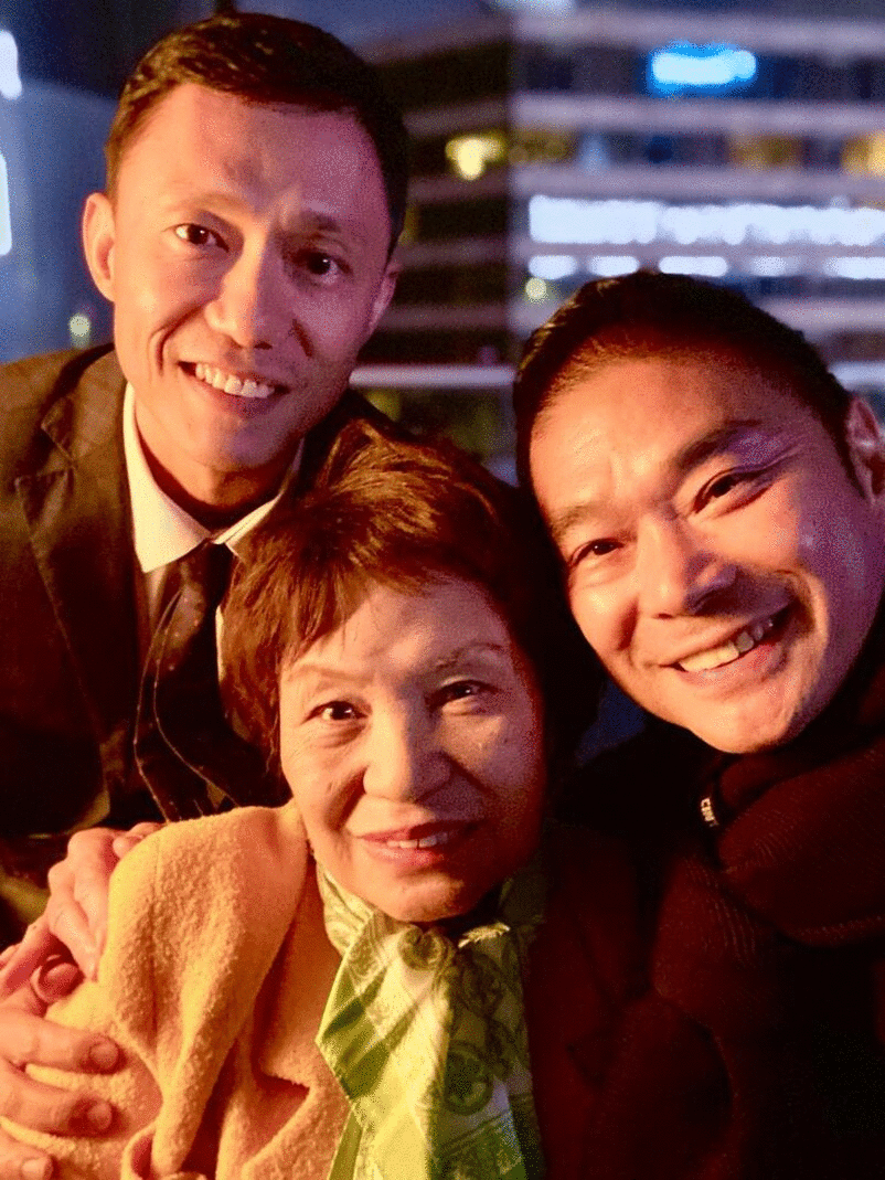 83岁余慕莲病重插管救治，无儿无女由邻居送医，