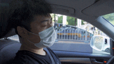 老司机看了就心痒！一碰自己夹紧，山路狂颠不