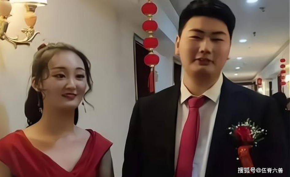 靠收租圈粉4000万，反遭质疑假富贵，“广东夫妇
