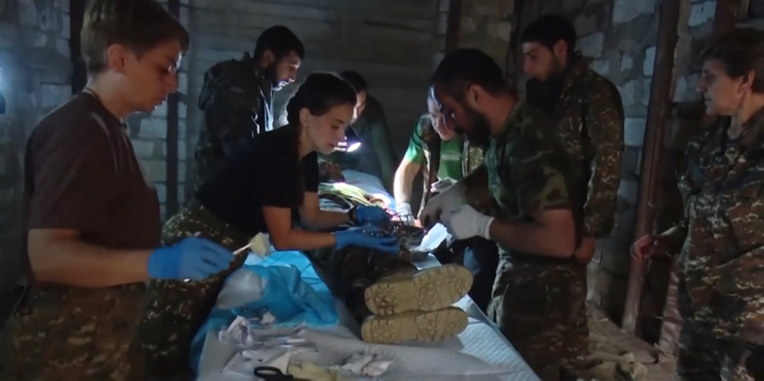 纳卡女兵惊艳战场，神仙颜值碾压女明星，誓言