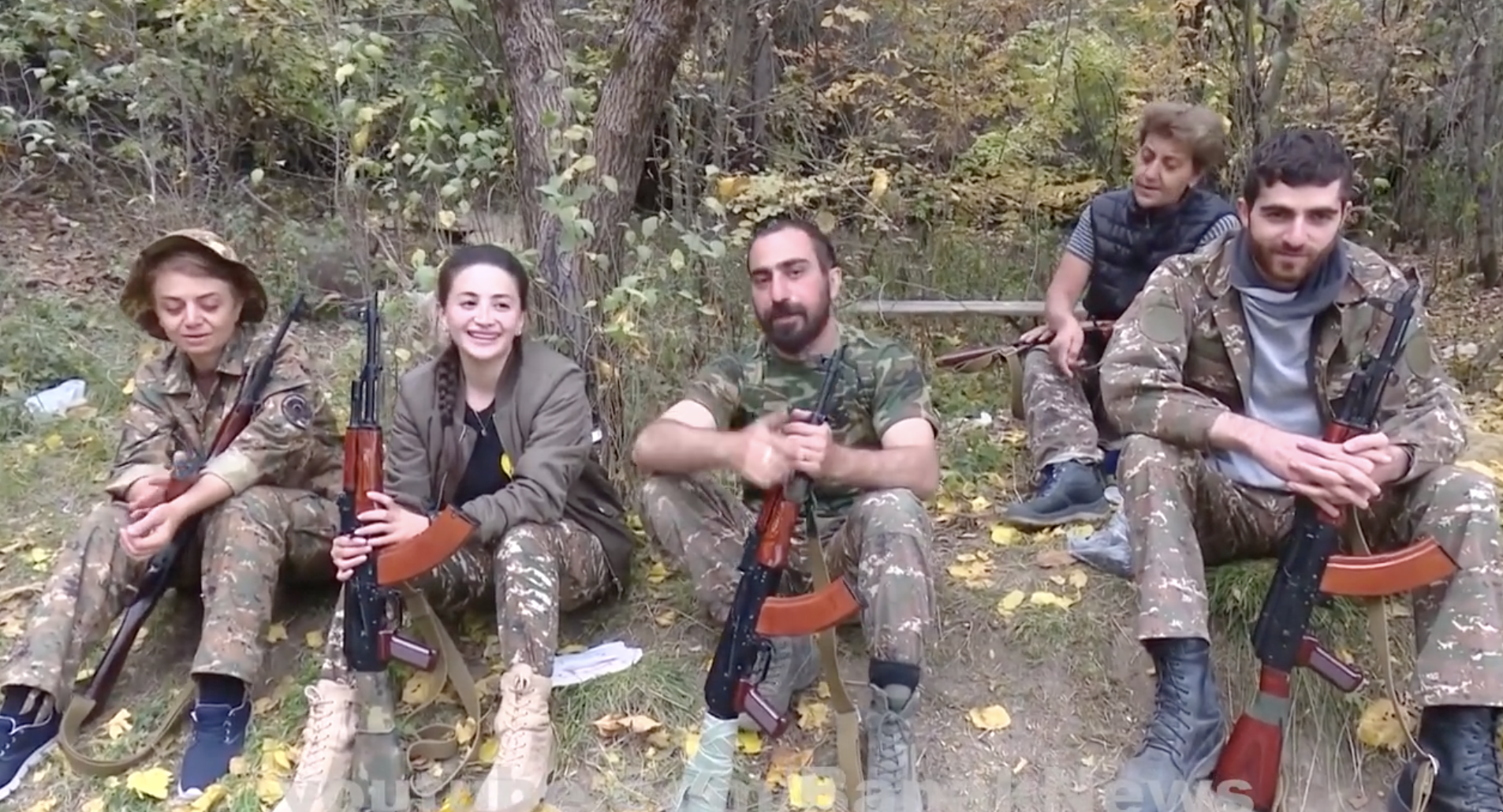 纳卡女兵惊艳战场，神仙颜值碾压女明星，誓言