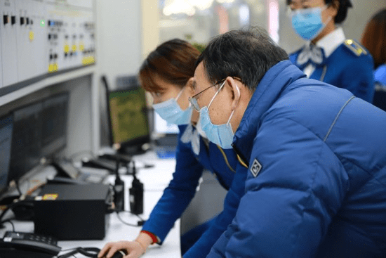 运用多项创新技术！中西部首条全自动运行线路