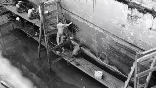 再无力修复的准航母：美国工业颓势尽显！中国