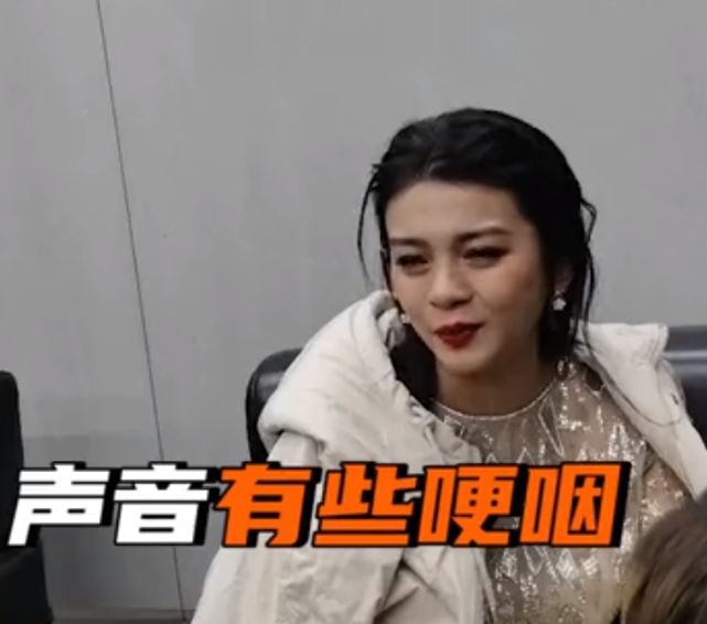 肖战骂“印度黑女”让她受伤9年！谈莉娜遭记者