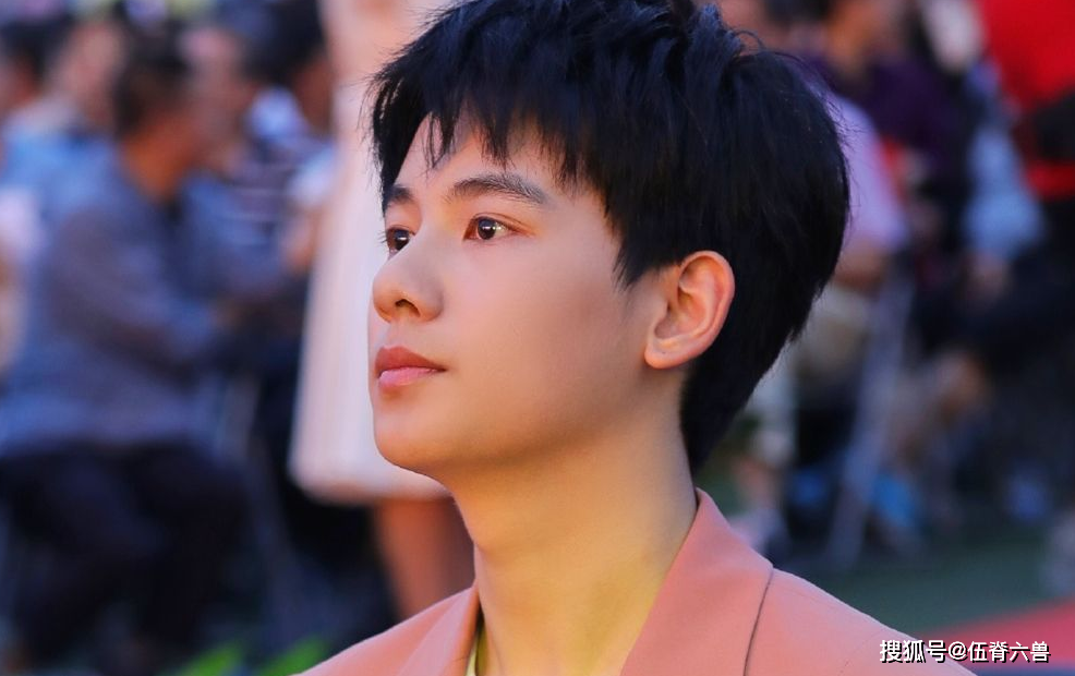 福布斯30岁以下精英榜：虞书欣刘雨昕皆上榜，选