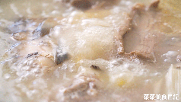 吃它比打火锅过瘾！热辣鲜香一碗端，连汤底都