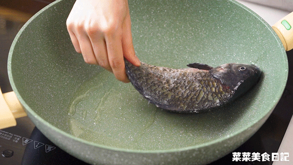 吃它比打火锅过瘾！热辣鲜香一碗端，连汤底都