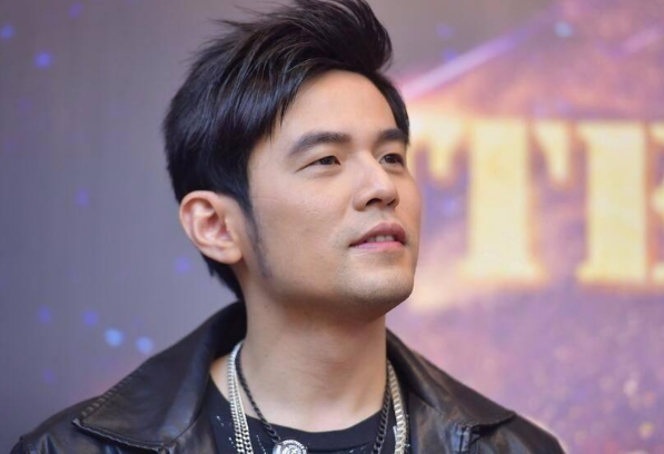 被周杰伦唱进歌曲的宋词道尽了: 低头的温柔，仰