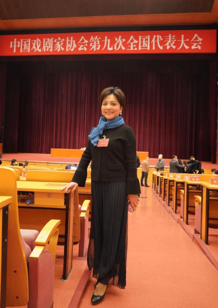 濮存昕当选中国戏剧家协会主席 沈铁梅再次当选