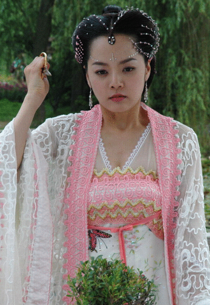 两段婚姻失败，产后抑郁，抚养3岁儿子，蔡琳终