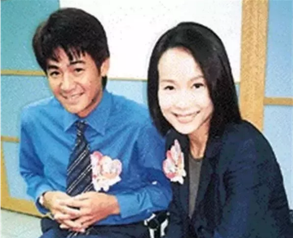 62岁“古惑仔大佬”老太快，满头白发白胡子，因