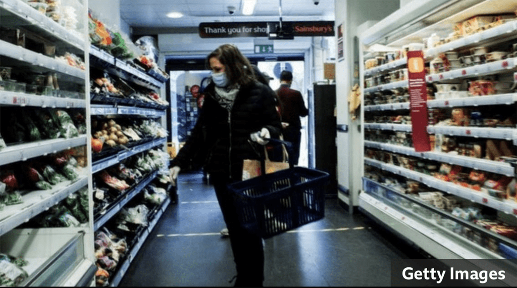 因担忧变种新冠病毒关闭 英法紧急磋商重启货运