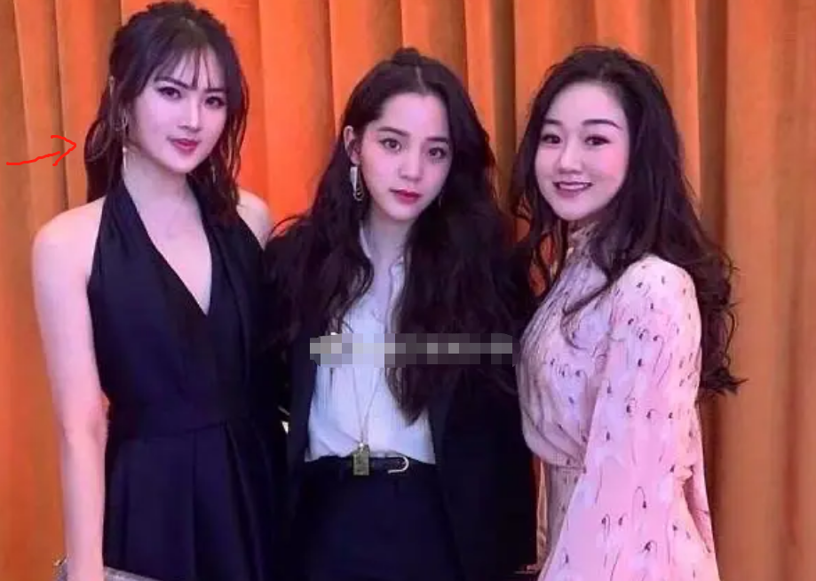 任正非小女儿疑进军娱乐圈，相貌与姐姐差别大