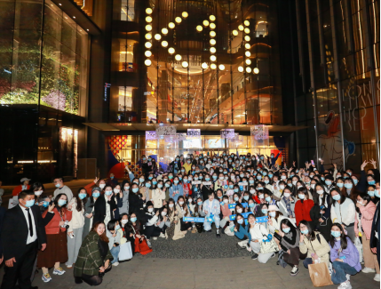 酷狗首唱会联动高杨打卡广州K11，音乐剧王子再