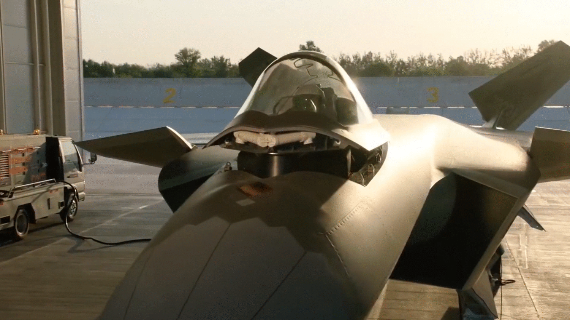 歼-20成功首飞十周年,俄罗斯专家透露生产和服