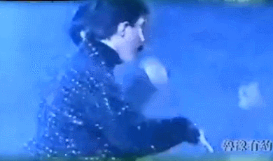 张卫健被封杀后险破产，刘德华出手相助，一句