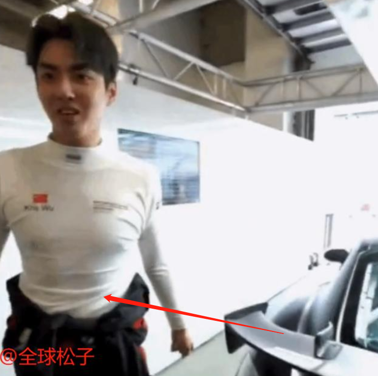 不愧是前队友！朴灿烈近况曝光被嘲丑，与吴亦