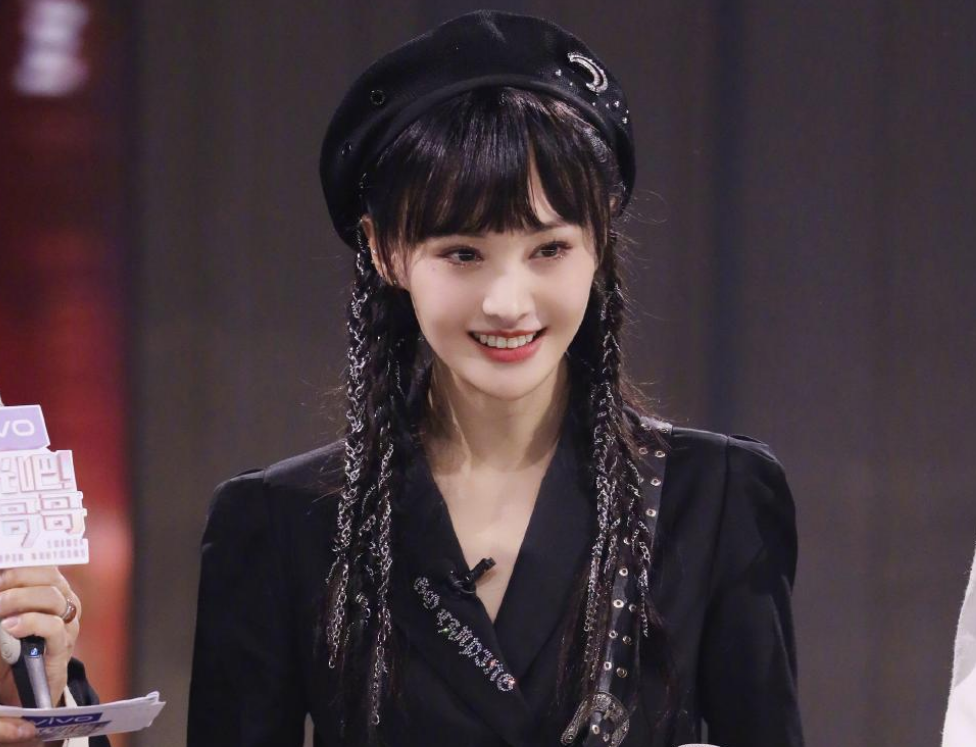 向金晨道歉后又秒删，郑爽再发文“莫名其妙”