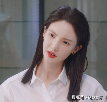 金晨粉丝忍不了了，骂郑爽“疯批美人”，没见