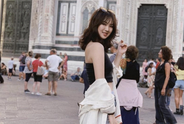 生日当天宣布出道，姚安娜不止是华为二公主，